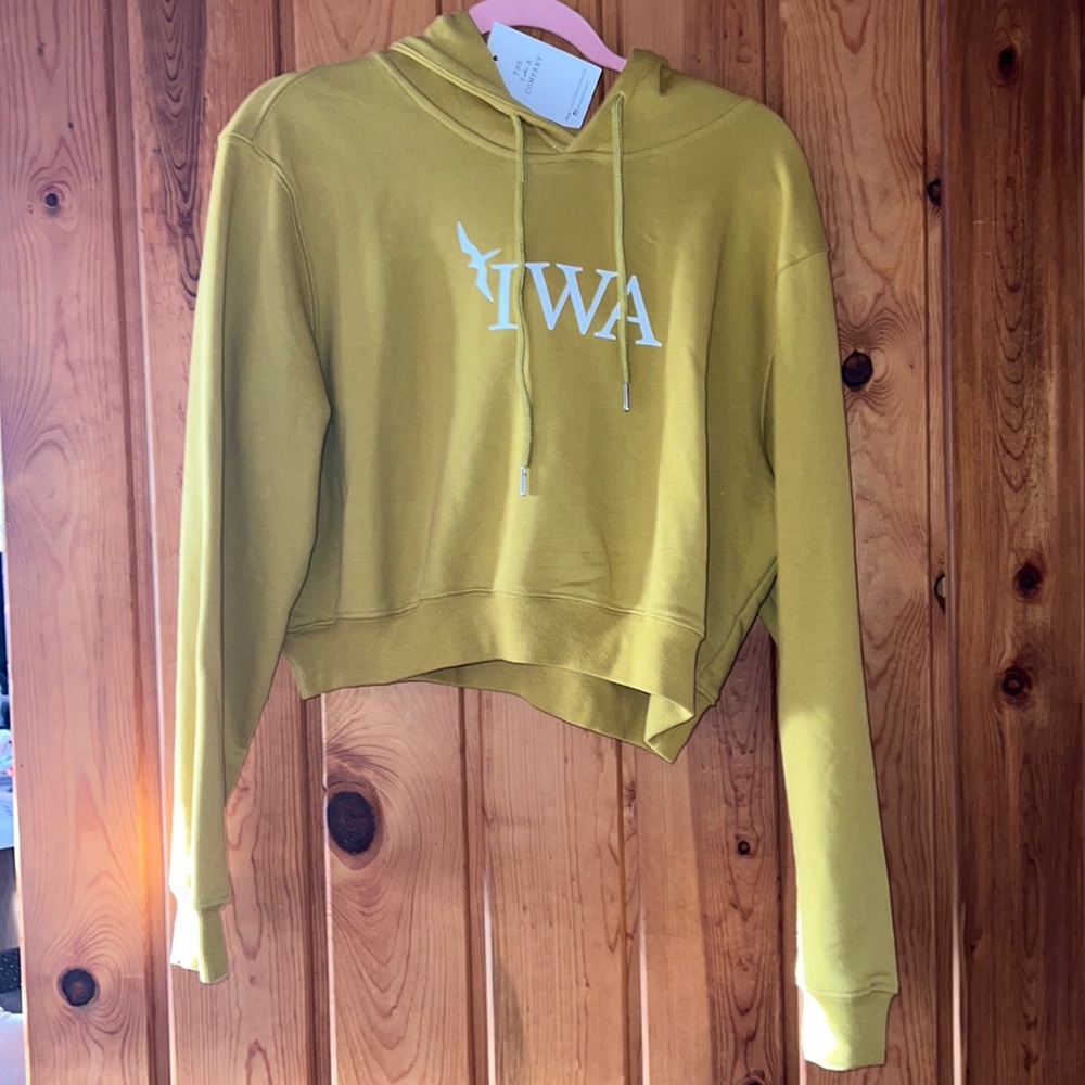 Brand new with tags size 2 XL Iwa crop hoodie